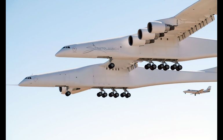 El avión alcanzanzó una velocidad máxima de 304 kilómetros por hora.