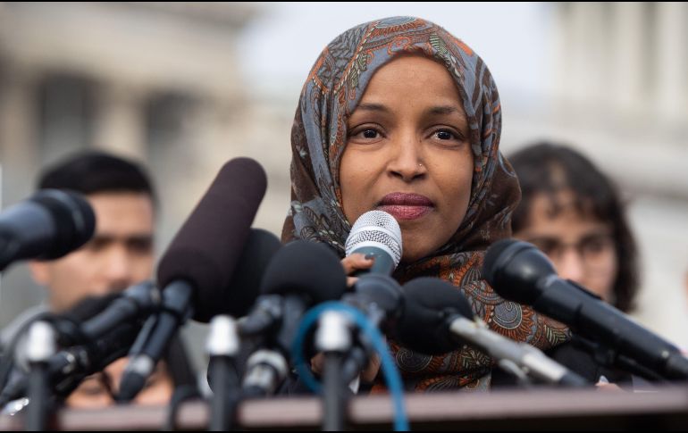 Ilhan Omar, que este año se convirtió en una de las dos primeras musulmanas en el Congreso de EU, ha sido muy criticada por Trump en el último mes. AFP/ARCHIVO