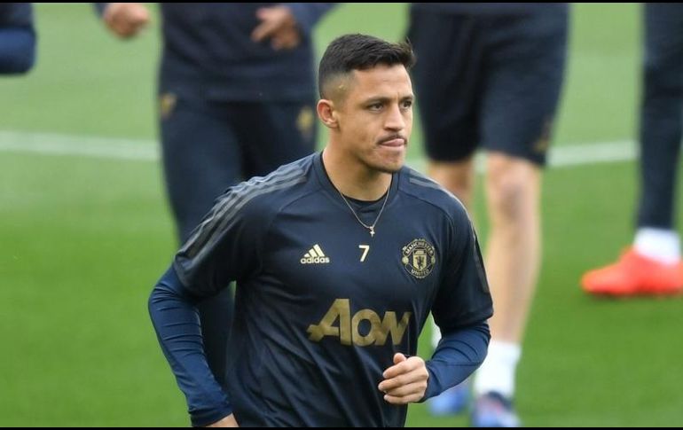 El ténico Ole Gunnar Solskjaer espera que Alexis Sánchez esté feliz con su rendimiento ante el Barcelona. TWITTER / @ManUtd_Es