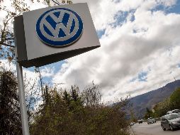 Volkswagen admitió en 2015 haber equipado 11 millones de coches con programas capaces de falsear el nivel de emisiones.. EFE/B. Donev