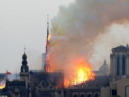 Este lunes un incendio arrasa a la catedral Notre Dame de París
