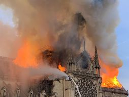 Fotogalería: Fuego consume la catedral de Notre Dame