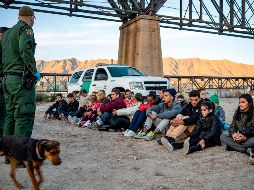 Ante el arribo de más caravanas migrantes, el Departamento de Seguridad Nacional ha tenido varios movimientos en su personal. AFP/P. Ratje