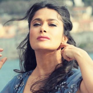 Salma Hayek queda en shock al ver arder a Notre Dame