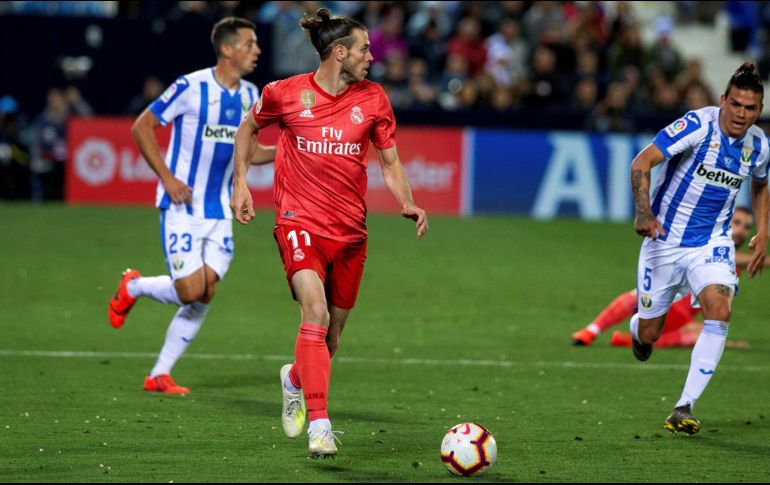 El delantero del Real Madrid Gareth Bale (c), durante el partido de La Liga en Primera División ante el Leganés. EFE / R. Jiménez