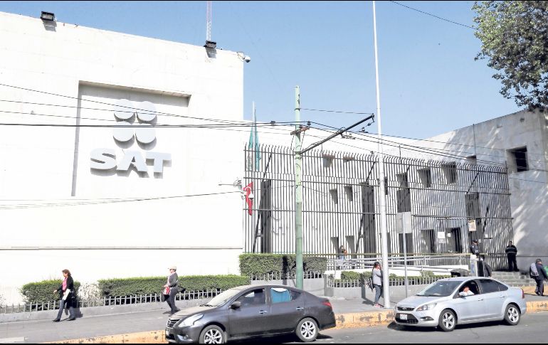 El outsourcing agresivo y la subdeclaración, esquemas aplicados por más de seis mil empresas en México, generaron la evasión del pago de impuestos por 21 mil 466 millones 397 mil 722 pesos, de acuerdo con un estudio comisionado por el SAT. SUN / ARCHIVO