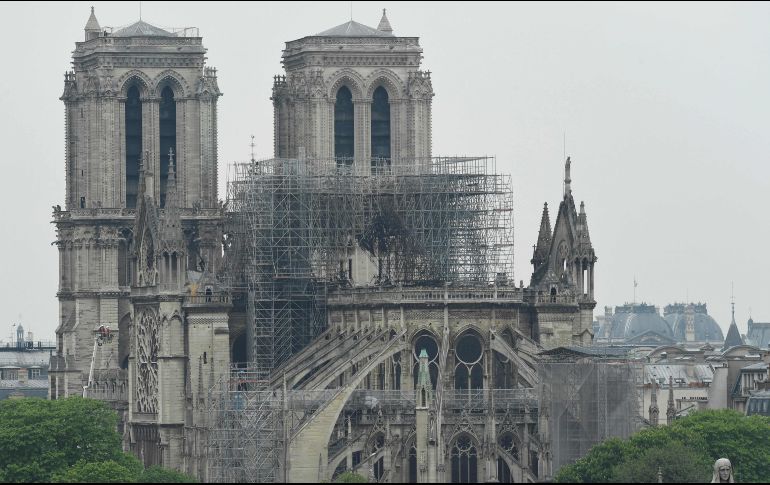 El fuego consumió dos tercios de la cubierta de Notre Dame. AFP / B. Guay