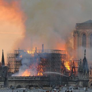 Macron fija en cinco años plazo para reconstruir Notre Dame