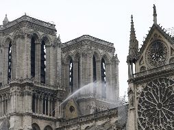 Los expertos estiman que la restauración de la catedral de Notre Dame se elevará a varios centenares de millones de euros. EFE / I. Langsdon