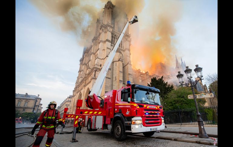 Utilizar aviones sobre la catedral no era una opción: 