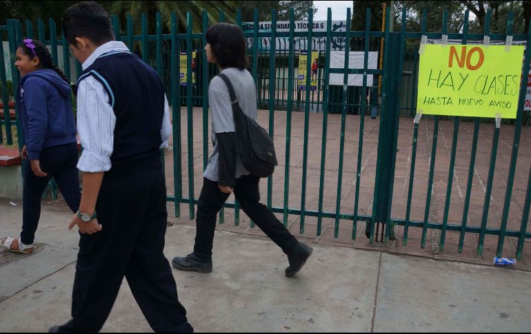 Los niños mexicanos son quienes pagan las consecuencias de ceder a los chantajes de la CNTE, advierte la Coparmex. SUN/Archivo