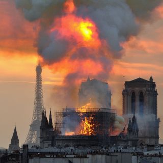 Francia lanzará un concurso para reconstrucción de la aguja de Notre Dame