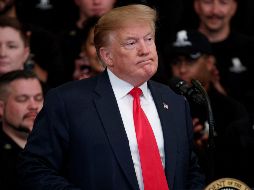 El presidente Donald Trump durante una ceremonia en la Casa Blanca este jueves, en Washington. Trump insiste en que el reporte no revela conspiración ni obstrucción. EFE/S. Thew