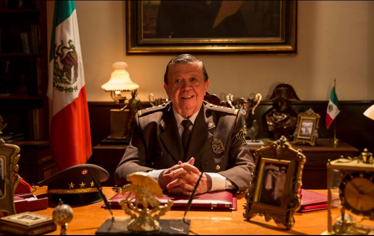 “El complot mongol”. En esta cinta Xavier López interpreta a un importante militar; la película se estrenó en las salas de cine en México. ESPECIAL