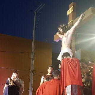 Crucifican a Jesús en Analco