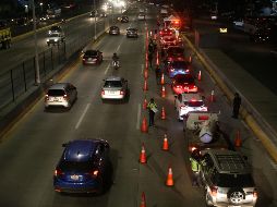 En los operativos de seguridad vial, se impusieron 59 multas por conducir y hablar por teléfono celular o no usar el cinturón de seguridad. EL INFORMADOR/Archivo