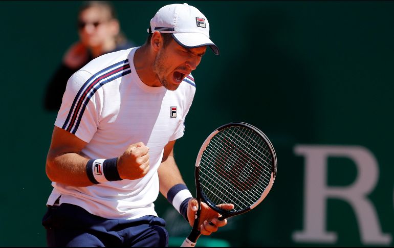 El número 48 del mundo tratará de conquistar su primer título en el circuito ATP el domingo. EFE / S. Nogier