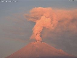 En la cuenta @CNPC_MX de Twitter, dio a conocer que el Centro Nacional de Prevención de Desastres (Cenapred) no ha registrado explosiones en el coloso, pero mantiene la indicación de no acercarse. TWITTER/ @Popocatepetl_MX