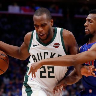 Bucks, a uno de barrer a Pistons
