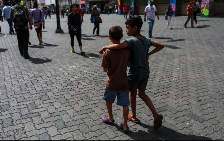 No existe un plan que involucre a municipios y al DIF estatal para ayudar a menores en situación de calle. EFE/Archivo