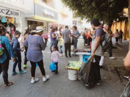 Accesorios para el teléfono celular, juguetes y hasta aparatos ortopédicos, la oferta dominical. EL INFORMADOR/E. Barrera