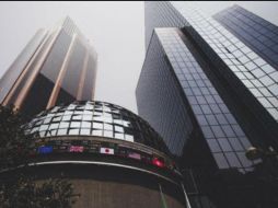 El mercado accionario local opera en un volumen de 707 mil 132 títulos, por un importe económico de 19 mil 679 millones de pesos. ESPECIAL / bmv.com.mx