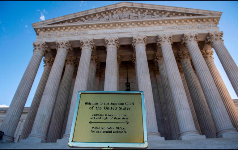 La Corte Suprema tendrá que decidir si la Ley de derechos civiles de 1964, que prohíbe la discriminación en el lugar de trabajo por motivos de raza, color, religión, sexo o etnia, también se aplica a la orientación sexual y la identidad de género. AFP / ARCHIVO