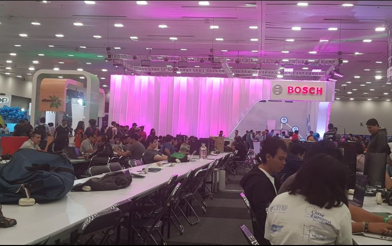 Talent Land puede fomentar entre cinco mil y ocho mil nuevos empleos en empresas de tecnología, incluyendo las vacantes ofertadas en el stand de la STPS. EL INFORMADOR/ A. Gallegos