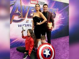 Ana Bárbara asiste a la premiere de 