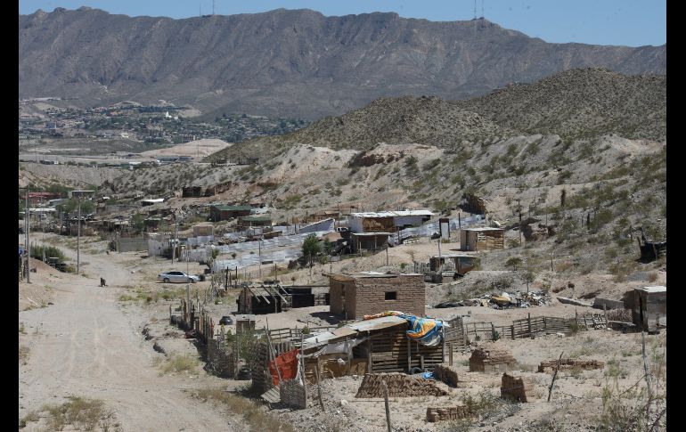 A partir de la década de los 90 se comenzaron a formar algunos asentamientos irregulares en la ciudad y a principios del 2001 comenzó un 