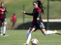 La jalisciense es también la primera persona que consigue el título de goleo en la historia de la institución atlista, pues en sus 102 años ningún jugador lo había logrado. MEXSPORT / ARCHIVO