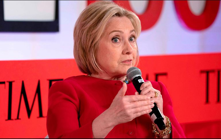 Clinton dice que el presidente estadounidense no fue acusado de nada ya que está protegido por su puesto actual.  AFP / D. Emmert