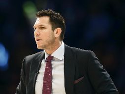 El coach de los Kings enfrenta problema legal. AFP