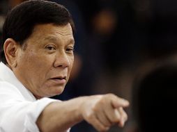 El Presidente Duterte exige que Canadá saque contenedores de deshechos de su país. ARCHIVO / AP