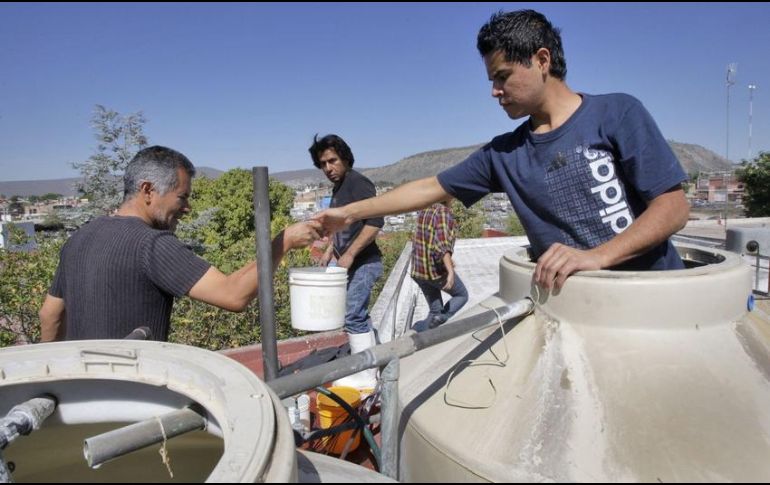 La Cofepris recomienda la limpieza de los sistemas de almacenamiento cada seis meses. EL INFORMADOR / ARCHIVO