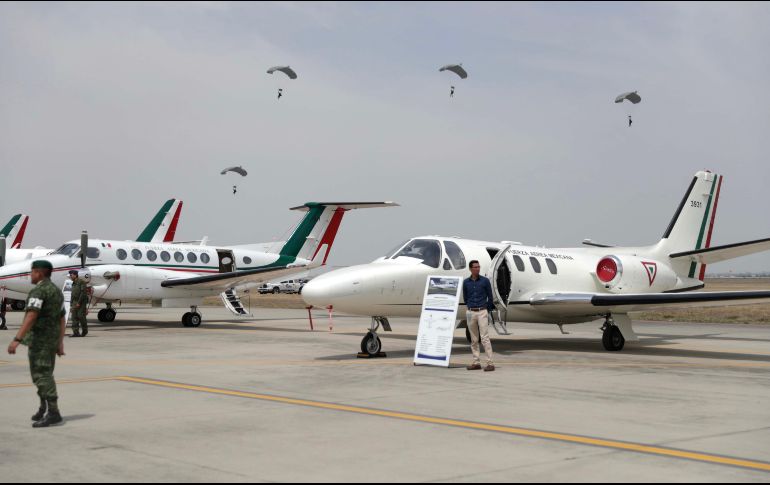 Al menos 33 de las 72 aeronaves en venta se exhiben desde ayer en la Feria Aeroespacial México 2019. SUN / I. Stephen
