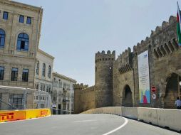 Las calles de Bakú se visten de gala para recibir el Gran Premio de Azerbaiyán a partir de hoy. AP