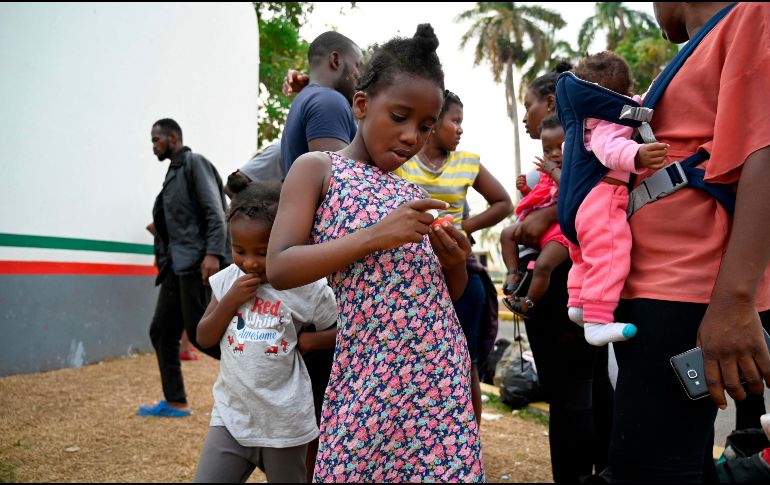 También, se pide que haya dos medidas de protección especial para salvaguardar los derechos de los menores de edad que ingresen al país de manera masiva. AFP / A. Estrella