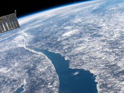 El escenario, aunque realista, es completamente ficticio y no describe un contacto real de materia espacial. TWITTER / @esaoperations