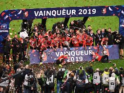 Los jugadores del Rennes celebran su título, obtenido este sábado. AFP/M. Bureau