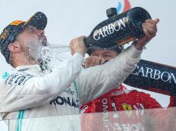 Bottas celebra su triunfo en el GP de Azerbaiyán. EFE / V. Xhemaj