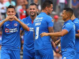 Roberto Alvarado (I) anotó dos veces para La Máquina, al 46' y al 74'. MEXSPORT/C. Milanés