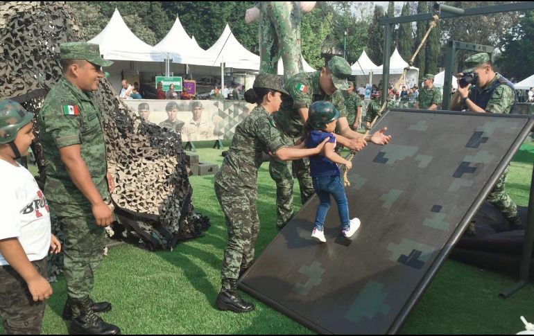 los pinos. Los jardines fueron escenario de actividades para los pequeños. ESPECIAL