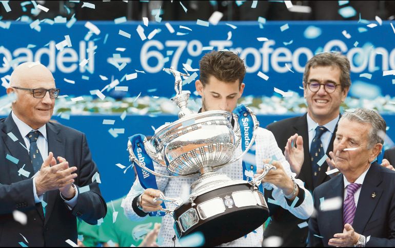 Dominic Thiem conquista Barcelona por primera vez; en el camino dejó a un 11 veces campeón de este torneo, el español Rafael Nadal.  AFP / P. Barrena