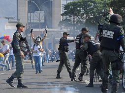 Este martes, un grupo de militares venezolanos se sublevó contra el presidente Nicolás Maduro y en apoyo al opositor Juan Guaidó. F. Parra
