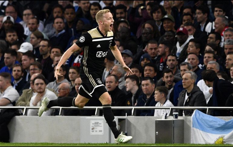 La única anotación del encuentro celebrado en el Tottenham Hotspur Stadium, fue obra de Donny van de Beek. EFE / N. Hall