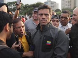 López, que cumplía una pena de casi 14 años de prisión en régimen de arresto domiciliario, fue liberado por militares con un 