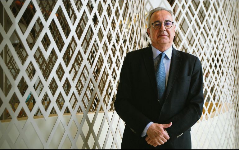 El director de la Fundación Biblioteca Virtual Miguel de Cervantes ofrece detalles sobre la Bienal Vargas Llosa. EL INFORMADOR / E. Barrera