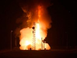 El lanzamiento creó una estela refulgente que fue fotografiada por varios usuarios de redes sociales. TWITTER/@NicaNws