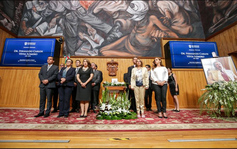 Directivos de la UdeG, rectores de centros universitarios, funcionarios de la administración general, la comunidad del CUCSH y su familia, recordaron al gran académico, investigador y traductor. ESPECIAL / comsoc.udg.mx